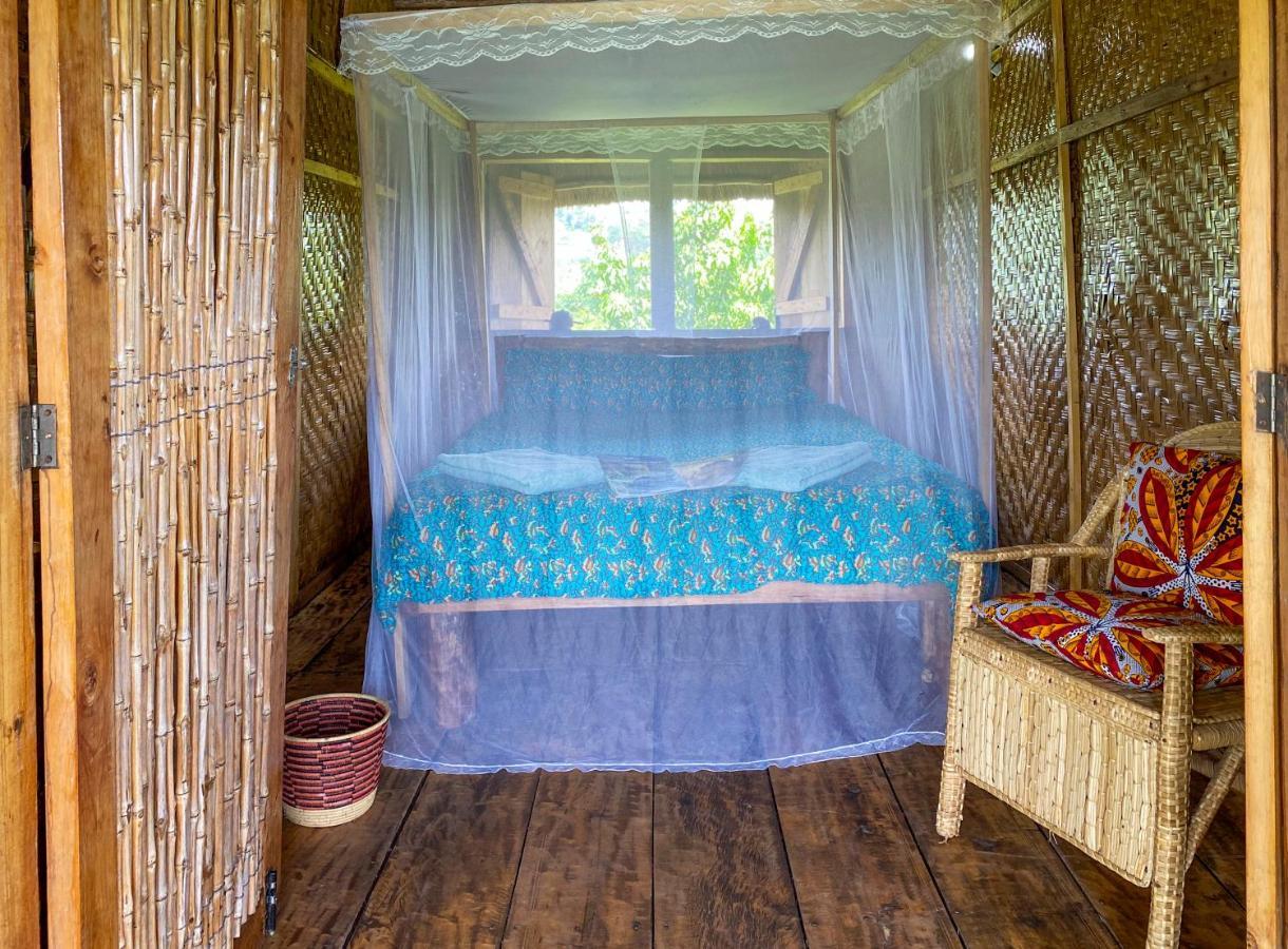 Mwamba Kelele Lodge Fort Portal Extérieur photo