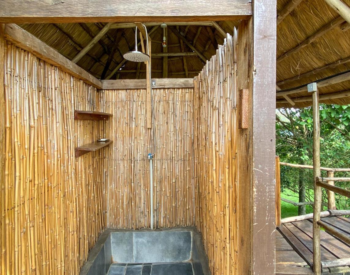 Mwamba Kelele Lodge Fort Portal Extérieur photo