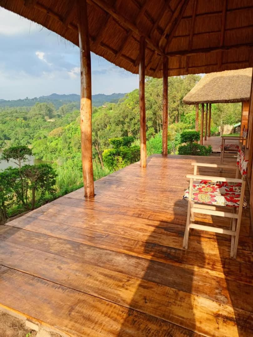 Mwamba Kelele Lodge Fort Portal Extérieur photo