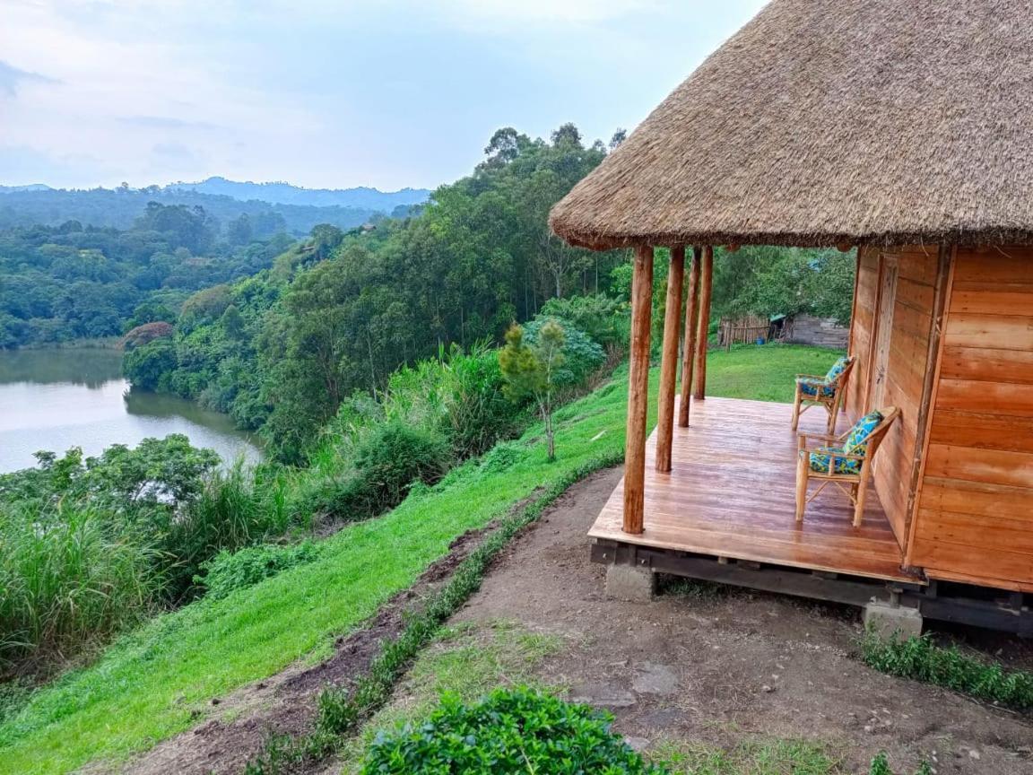 Mwamba Kelele Lodge Fort Portal Extérieur photo